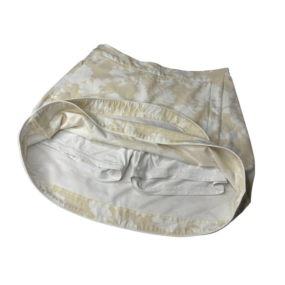G/FORE Beige White Floral Print Golf Skort | Size 4 - Picture 7 of 7